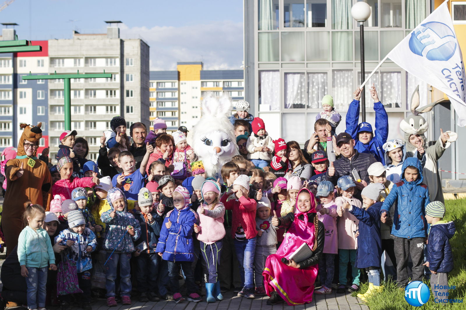 Праздник 01.06.2017г. на ул.Болдырева 4